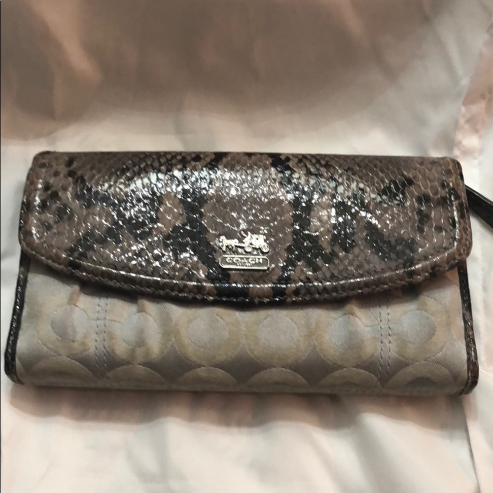 COACH Snakeskin grey/white/black signature wallet